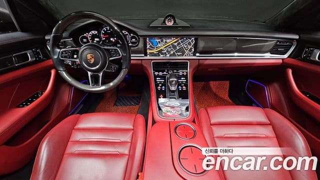 Porsche Panamera (971), 2018 7