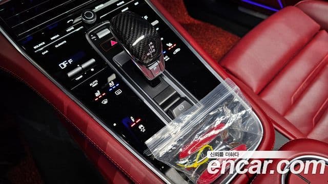 Porsche Panamera (971), 2018 9