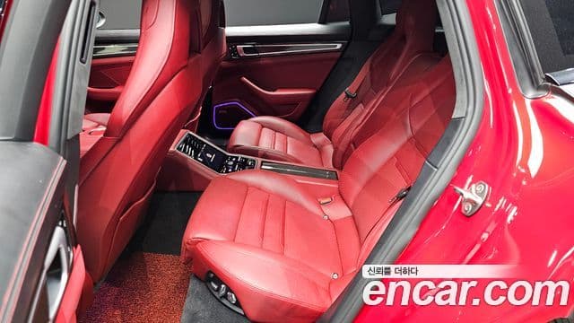 Porsche Panamera (971), 2018 12