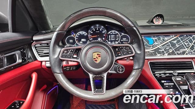 Porsche Panamera (971), 2018 13