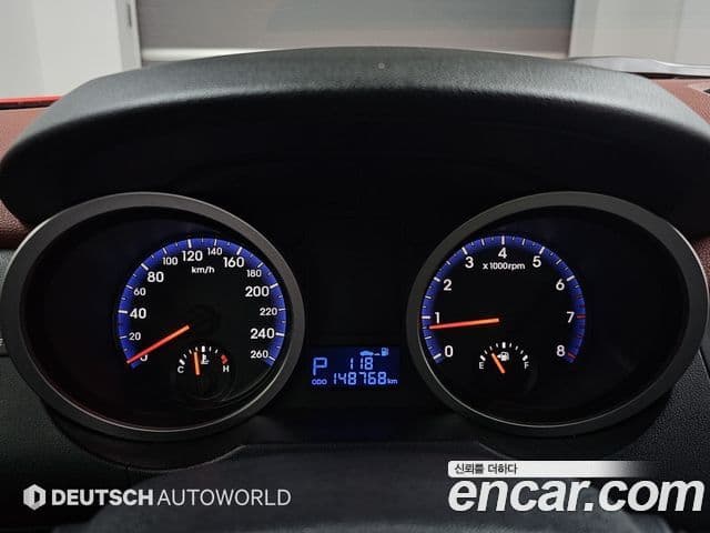 Hyundai Genesis купе 200 турбо P, 2009 8