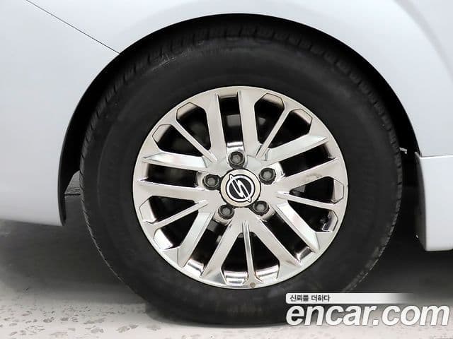 KG모빌리티(SsangYong) Korando 투리스모 4WD Extreme 9인승, 2015 все фото