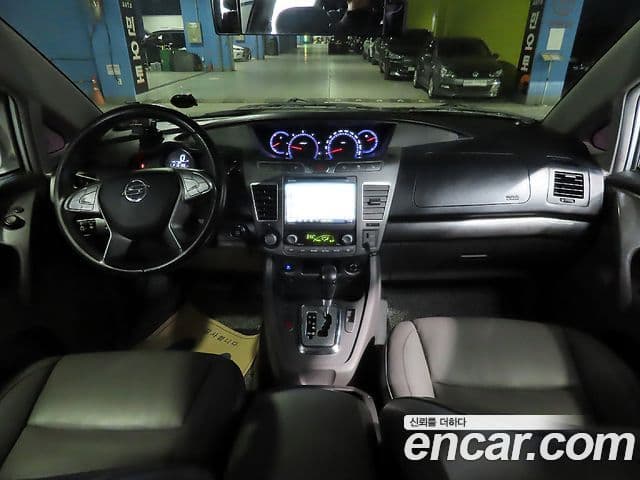 KG모빌리티(SsangYong) Korando 투리스모 4WD Extreme 9인승, 2015 7