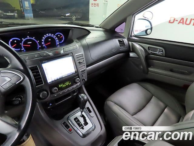 KG모빌리티(SsangYong) Korando 투리스모 4WD Extreme 9인승, 2015 17