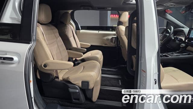 Toyota Sienna 4세대, 2024 12