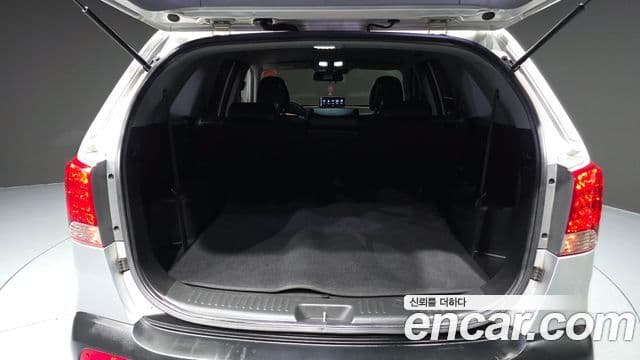 Kia Sorento R топовая версия, 2011 20