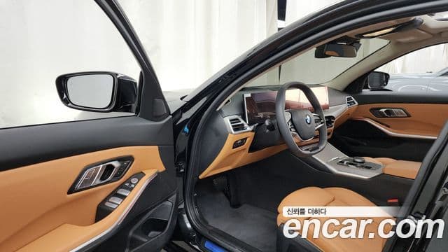 BMW 3시리즈 (G20), 2025 10