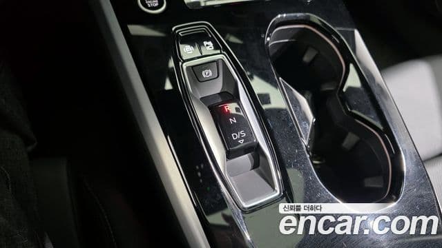 Audi A5 (B10) 40 TFSI Quattro S Line, 2025 9