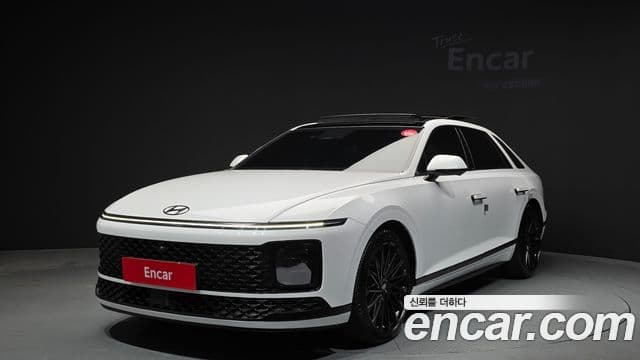 Hyundai Grandeur (GN7) Calligraphy, 2023 1