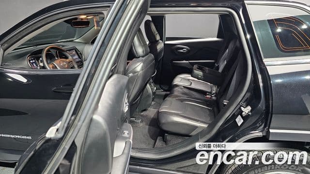 Jeep Cherokee(KL) 2.4 Longitude high AWD, 2019 12