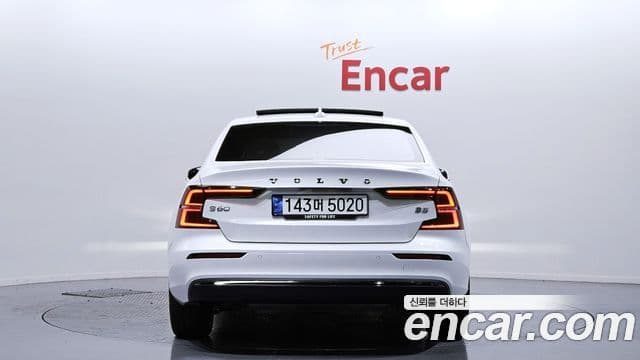 Volvo S60 3세대 B5 Ultimate Bright, 2023 4
