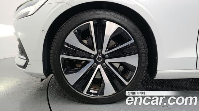 Volvo S60 3세대 B5 Ultimate Bright, 2023 все фото