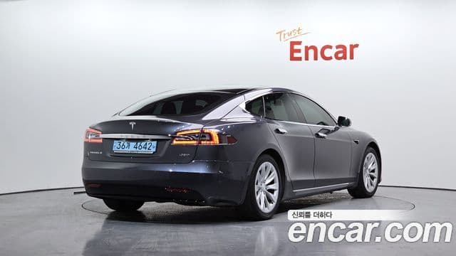 Tesla модель S, 2017 2