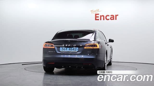 Tesla модель S, 2017 4