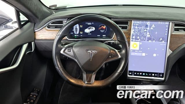 Tesla модель S, 2017 13