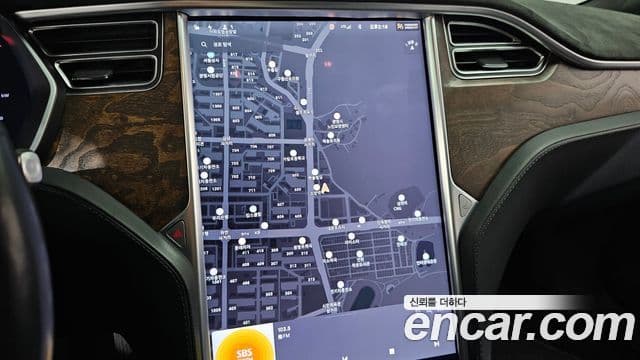 Tesla модель S, 2017 14