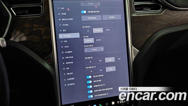 Tesla модель S, 2017 17