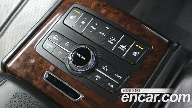 Hyundai Equus(новый кузов / новое поколение) Luxury, 2010 18