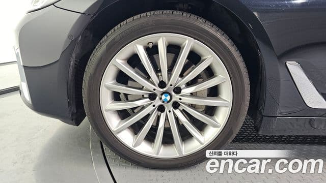 BMW 5시리즈 (G30) Luxury, 2023 все фото