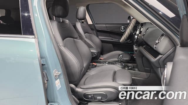 Mini Cooper Countryman 2세대, 2023 11