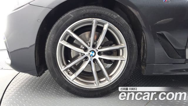 BMW 5시리즈 (G30) 520d M Sport, 2017 все фото