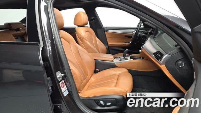 BMW 5시리즈 (G30) 520d M Sport, 2017 11