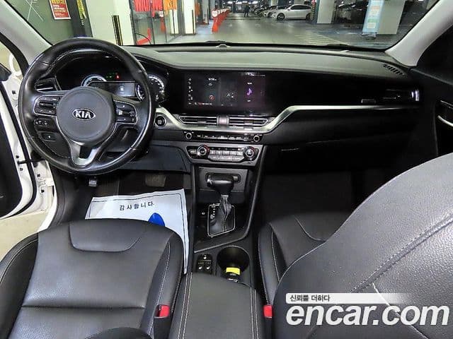 Kia The / новый New Niro Prestige, 2020 10
