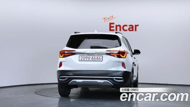 Kia Seltos Trendy, 2023 4