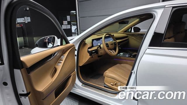 Genesis G80 (RG3) бензин 2.5 турбо AWD, 2026 11