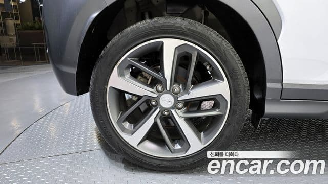 Hyundai Kona Modern Art, 2018 все фото