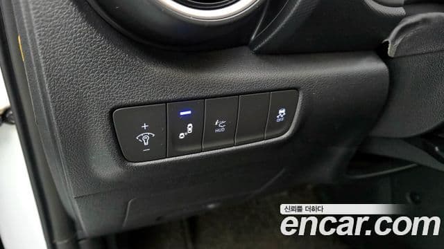 Hyundai Kona Modern Art, 2018 13