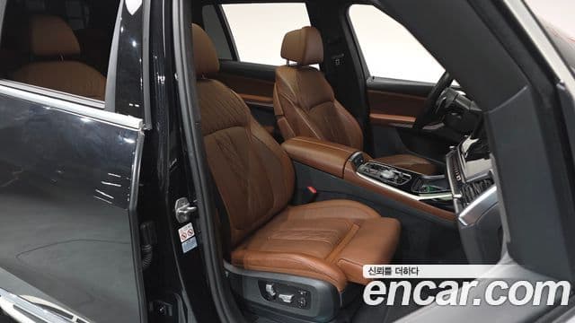 BMW X7 (G07) xDrive 40i M Sport 6인승, 2024 12