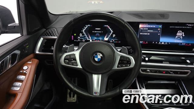 BMW X7 (G07) xDrive 40i M Sport 6인승, 2024 14