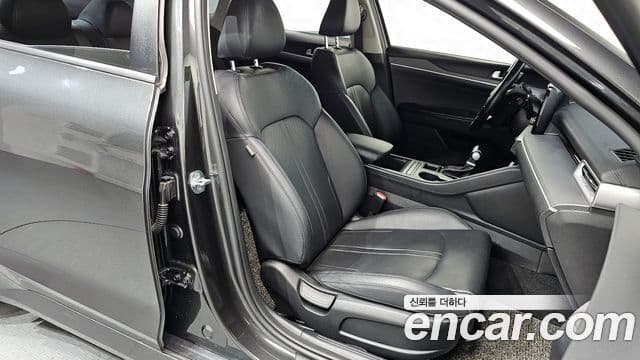 Kia K5 3세대 Standard, 2021 10