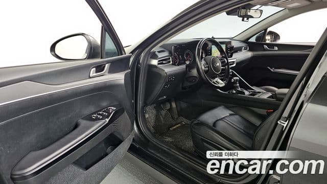 Kia K5 3세대 Standard, 2021 11