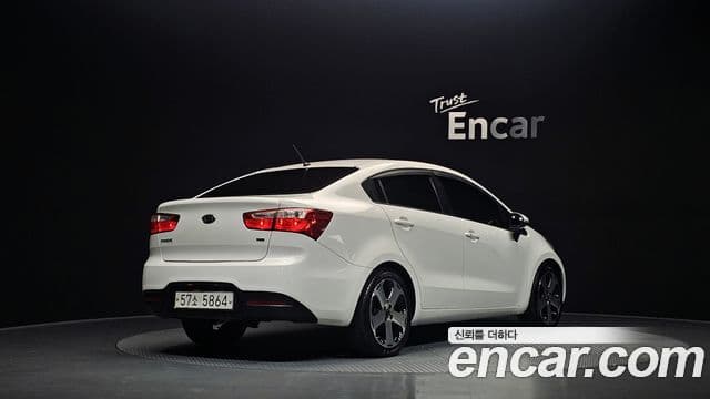 Kia All New Pride Prestige, 2012 2