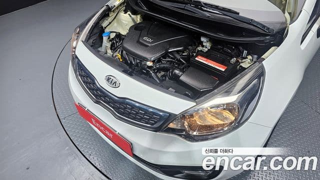 Kia All New Pride Prestige, 2012 6