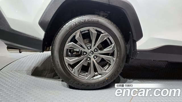 Toyota RAV4 5세대 2.5 4WD гибрид LTD, 2025 все фото