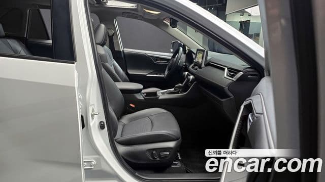 Toyota RAV4 5세대 2.5 4WD гибрид LTD, 2025 10