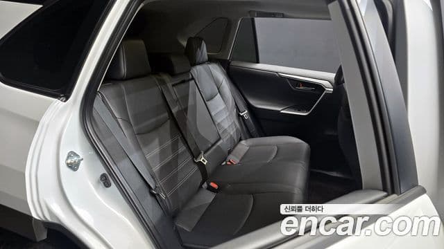 Toyota RAV4 5세대 2.5 4WD гибрид LTD, 2025 13
