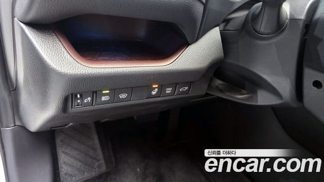 Toyota RAV4 5세대 2.5 4WD гибрид LTD, 2025 17