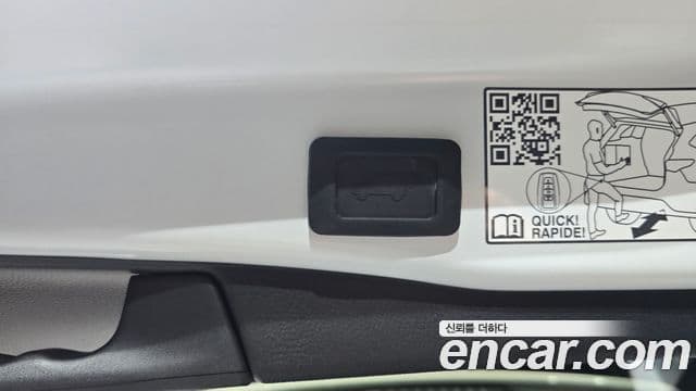 Toyota RAV4 5세대 2.5 4WD гибрид LTD, 2025 20