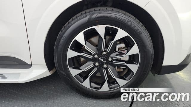 Kia Carnival 4세대 Prestige, 2022 12