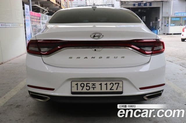 Hyundai Grandeur IG 3.0 LPi Modern (арендный автомобиль), 2019 4