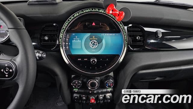 Mini Cooper 3세대, 2022 15