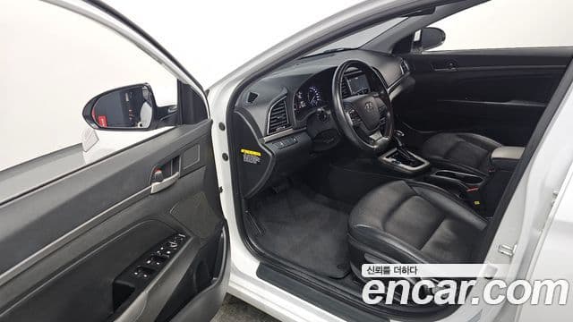 Hyundai Avante AD 1.6 GDI Smart, 2017 10