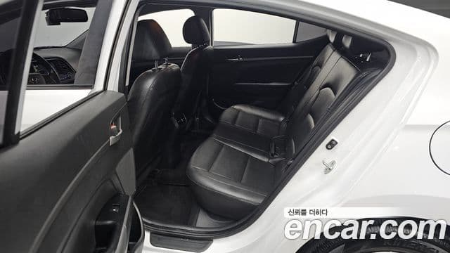 Hyundai Avante AD 1.6 GDI Smart, 2017 11