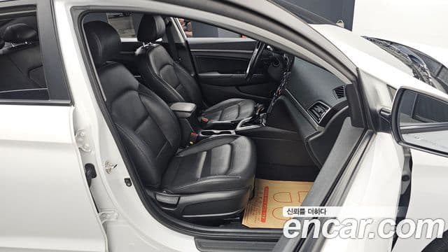 Hyundai Avante AD 1.6 GDI Smart, 2017 13