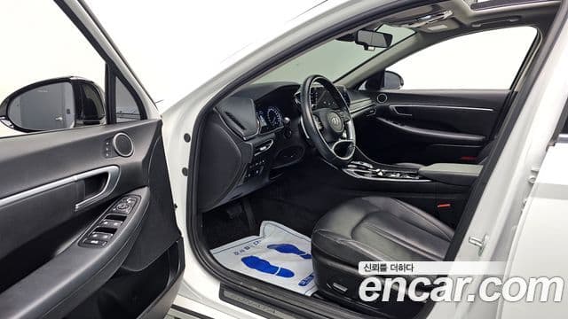 Hyundai Sonata (DN8) Premium Family, 2021 10