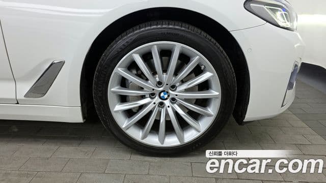 BMW 5시리즈 (G30) Luxury, 2023 все фото